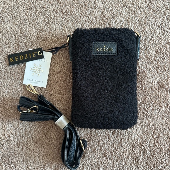 Kedzie Vegan Sherpa Smartphone Crossbody - Picture 2 of 2